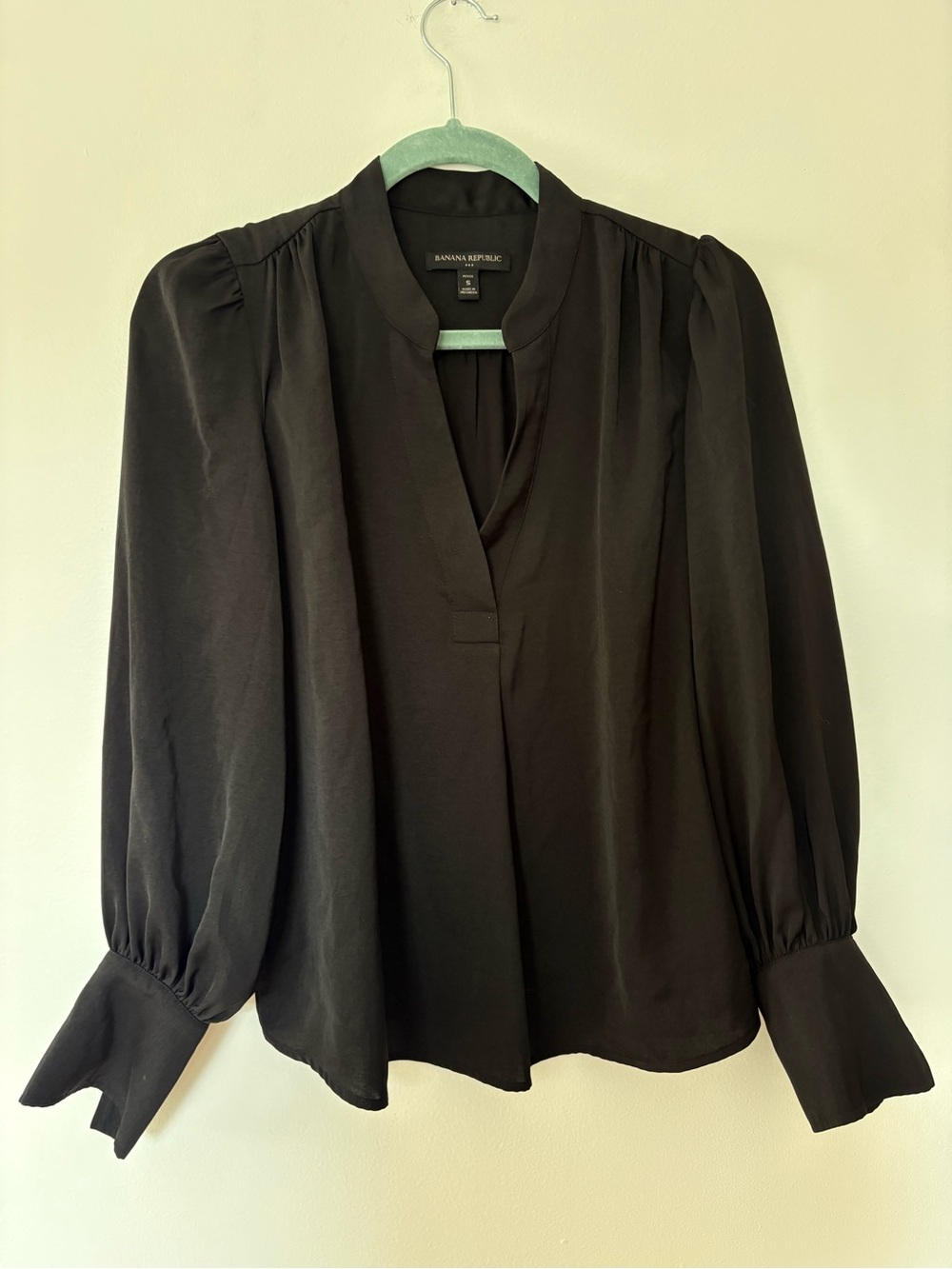 Banana Republic Black Long-Sleeve V-Neck Blouse